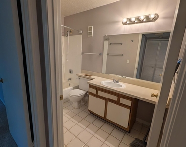 7667 N Wickham Road - Photo Thumbnail 10