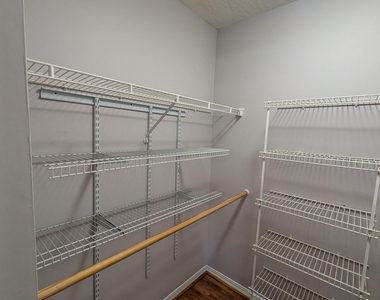 7667 N Wickham Road - Photo Thumbnail 16