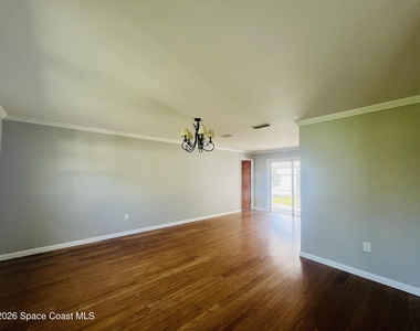 1467 Newfound Harbor Drive - Photo Thumbnail 10