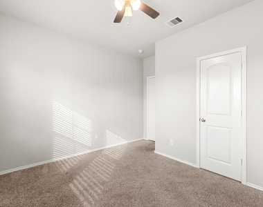 5506 Dover Terrace Way - Photo Thumbnail 32