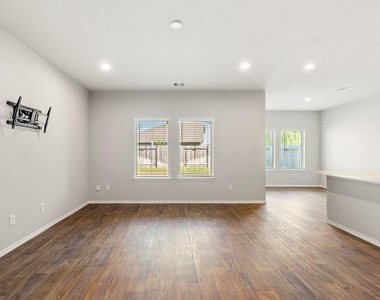 5506 Dover Terrace Way - Photo Thumbnail 9