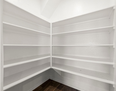 5506 Dover Terrace Way - Photo Thumbnail 14