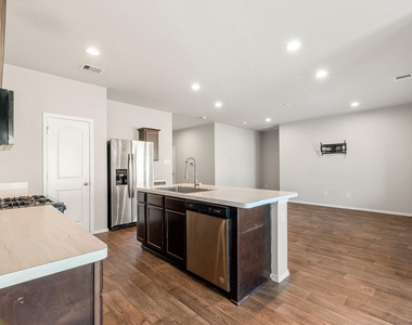 5506 Dover Terrace Way - Photo Thumbnail 12