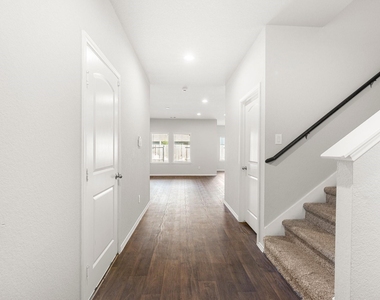 5506 Dover Terrace Way - Photo Thumbnail 5