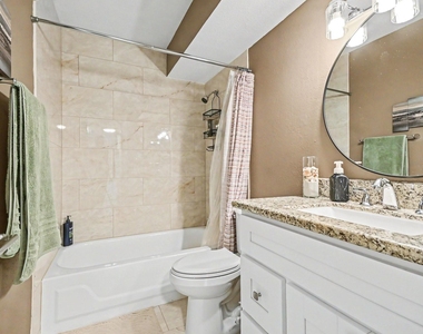 18511 Egret Bay Boulevard - Photo Thumbnail 14
