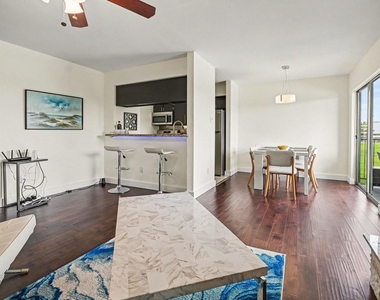 18511 Egret Bay Boulevard - Photo Thumbnail 3