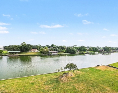 18511 Egret Bay Boulevard - Photo Thumbnail 24