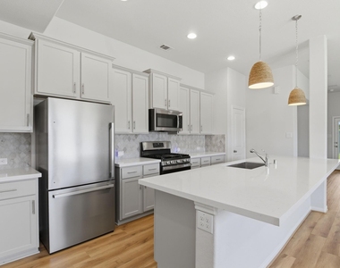 402 Alex Arbor Way Way - Photo Thumbnail 7