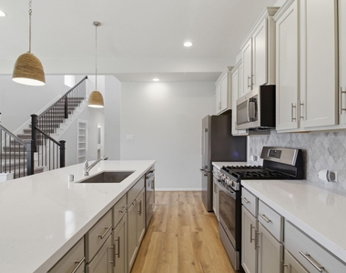 402 Alex Arbor Way Way - Photo Thumbnail 5