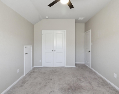 402 Alex Arbor Way Way - Photo Thumbnail 20