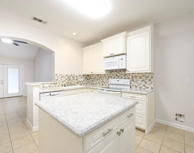 8134 Blue Jay Street - Photo Thumbnail 8