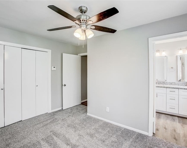 4137 Woodfin Street - Photo Thumbnail 14