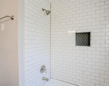 4137 Woodfin Street - Photo Thumbnail 21