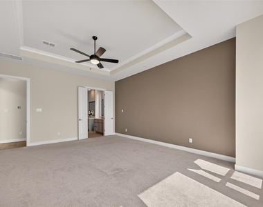 4906 Tanyard Manor Drive - Photo Thumbnail 17
