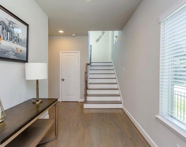 1536 Dian Street - Photo Thumbnail 25