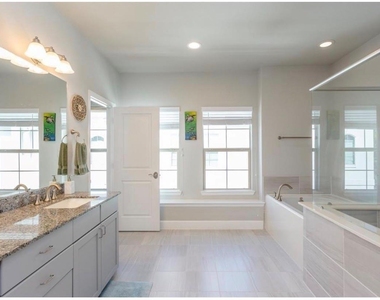 1536 Dian Street - Photo Thumbnail 15