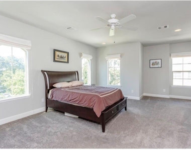 1536 Dian Street - Photo Thumbnail 13