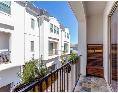 1536 Dian Street - Photo Thumbnail 11