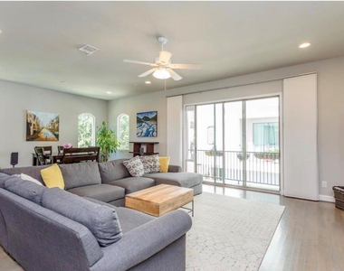 1536 Dian Street - Photo Thumbnail 4