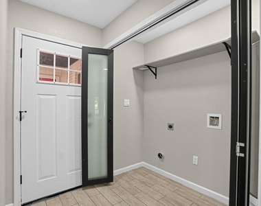 15 Presidio Road - Photo Thumbnail 23