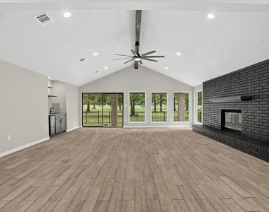 15 Presidio Road - Photo Thumbnail 3
