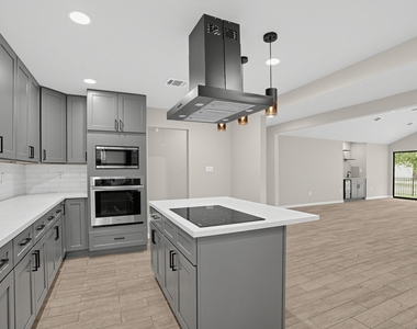 15 Presidio Road - Photo Thumbnail 10