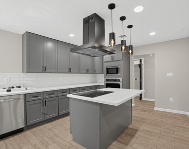 15 Presidio Road - Photo Thumbnail 9