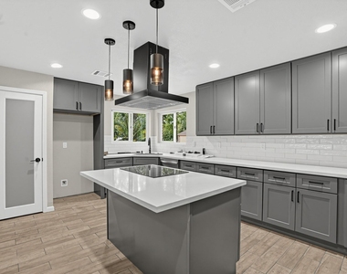 15 Presidio Road - Photo Thumbnail 7