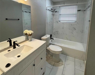 209 Harold Lane - Photo Thumbnail 3