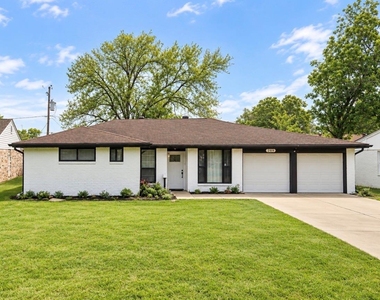 209 Harold Lane - Photo Thumbnail 2