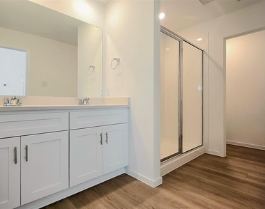 3422 Horseshoe Trail Lane - Photo Thumbnail 8