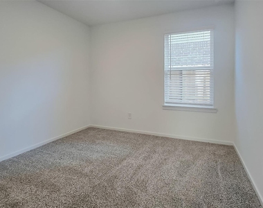 3422 Horseshoe Trail Lane - Photo Thumbnail 7