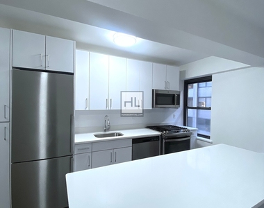 East 57th Street - Photo Thumbnail 1