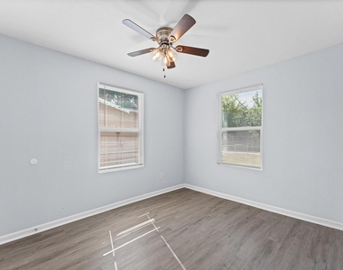 509 17th Avenue N - Photo Thumbnail 14