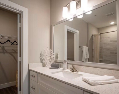1620 Oak Tree Drive - Photo Thumbnail 1