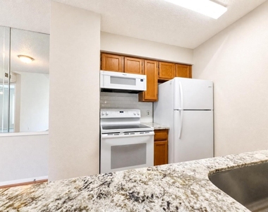 2120 El Paseo Street - Photo Thumbnail 6