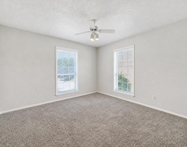 2120 El Paseo Street - Photo Thumbnail 10