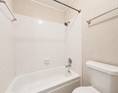 2120 El Paseo Street - Photo Thumbnail 7
