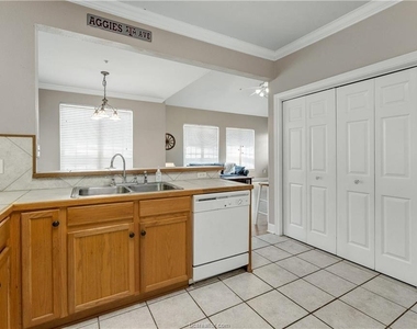 801 Luther Street W - Photo Thumbnail 8