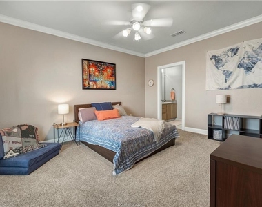 801 Luther Street W - Photo Thumbnail 12