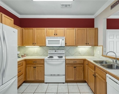 801 Luther Street W - Photo Thumbnail 7