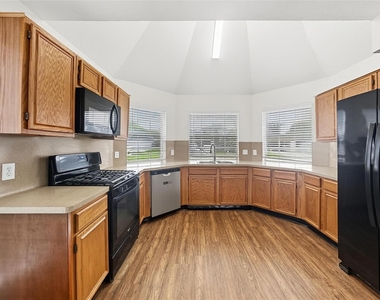 1103 Lochmoor Lane - Photo Thumbnail 1