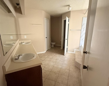 10602 Village Trail Drive - Photo Thumbnail 4