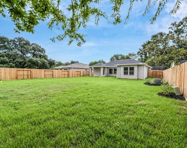 11611 Moltere Drive - Photo Thumbnail 25