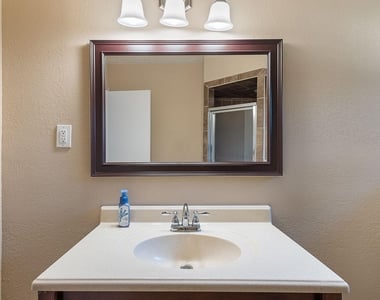 1802 Turnpike Road - Photo Thumbnail 33