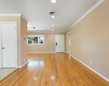 1802 Turnpike Road - Photo Thumbnail 11