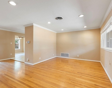1802 Turnpike Road - Photo Thumbnail 4