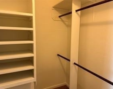 726 4th Street - Photo Thumbnail 5