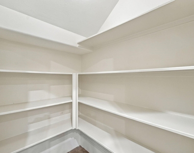 5531 Pine Street - Photo Thumbnail 32