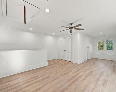 5531 Pine Street - Photo Thumbnail 31